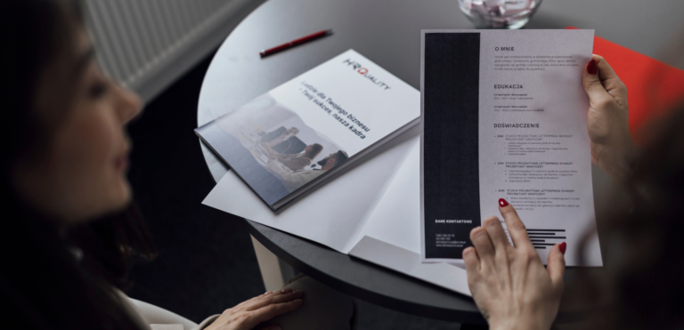 Rekrutacja pracownika biurowego – analiza CV i dokumentów kandydata w kontekście redukcji kosztów PFRON